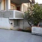 托尔托拉度假屋 *